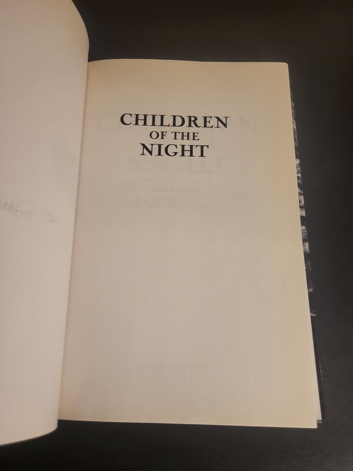 Children of the Night by Dan Simmons 1992 First Printing SIGNED in Plastic Cover