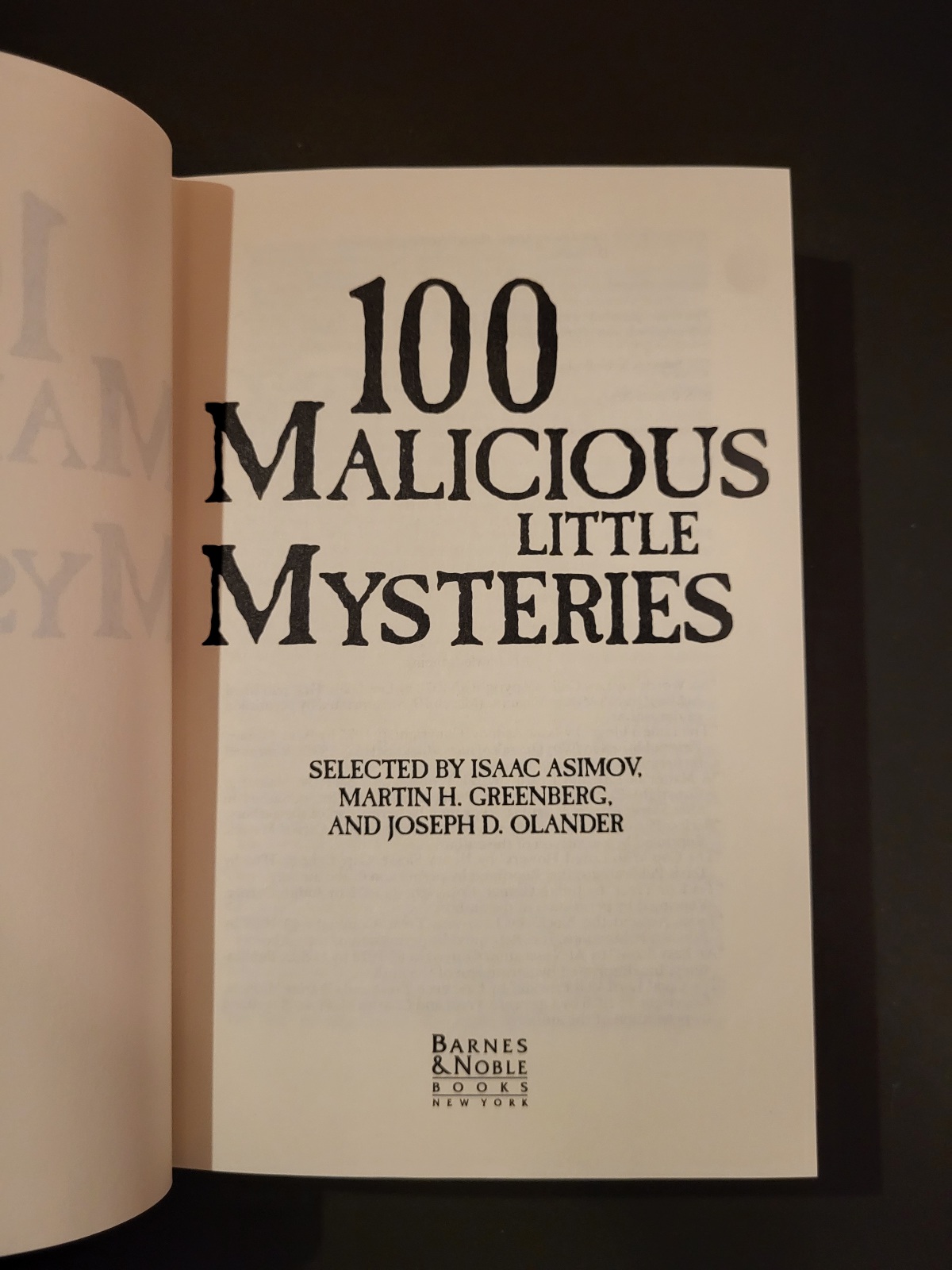 100 Malicious Little Mysteries Selected by Isaac Asimov, Martin Greenberg and Joseph Olander 1992 Hardcover