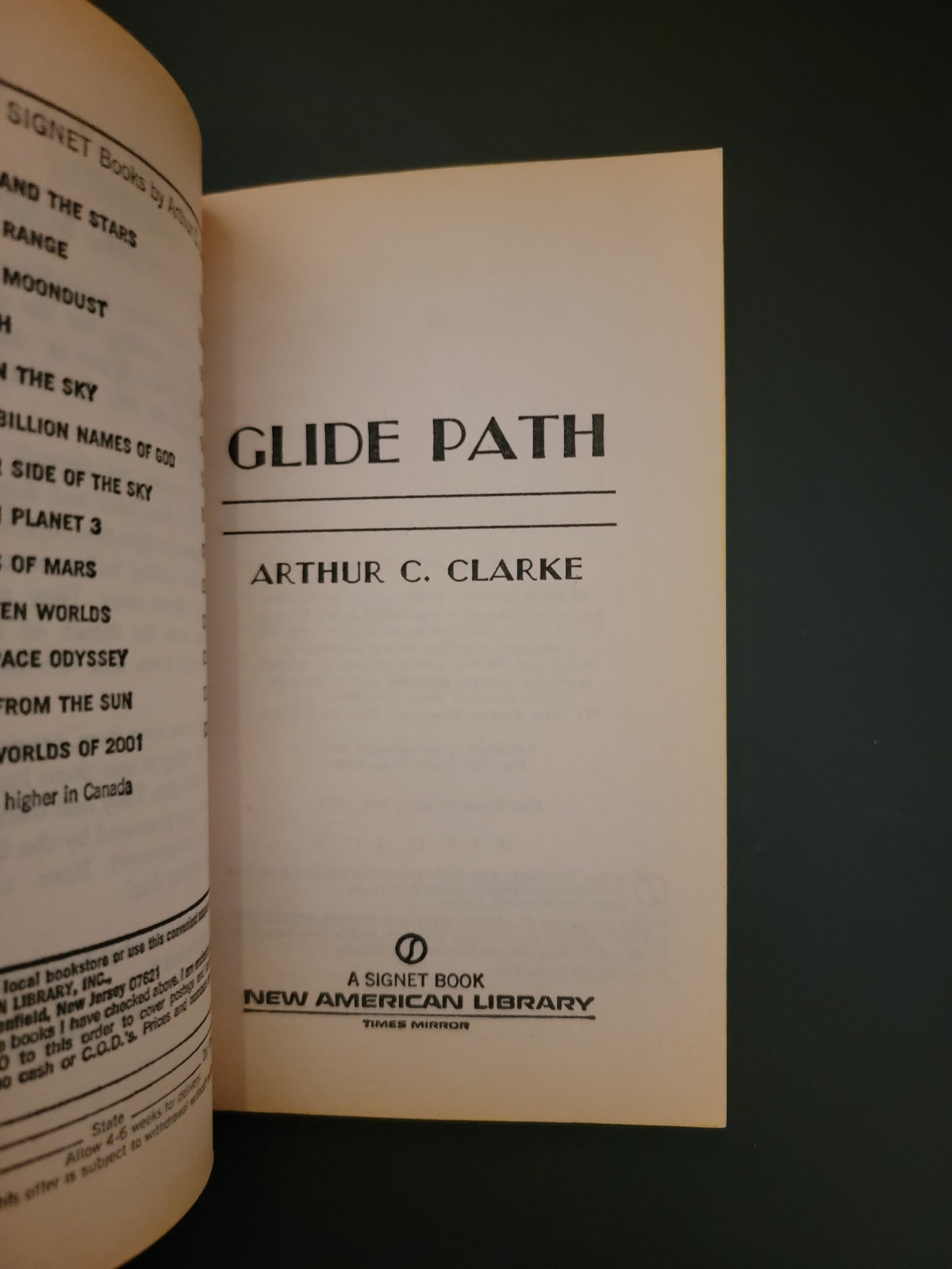 Glide Path by Arthur C. Clarke 1973 Signet AE 2706 Science Fiction Paperback