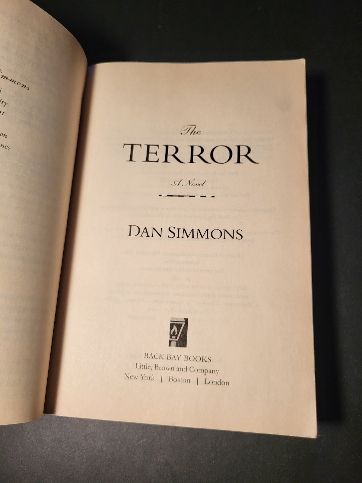 The Terror by Dan Simmons Back Bay Books 2007 Horror Paperback