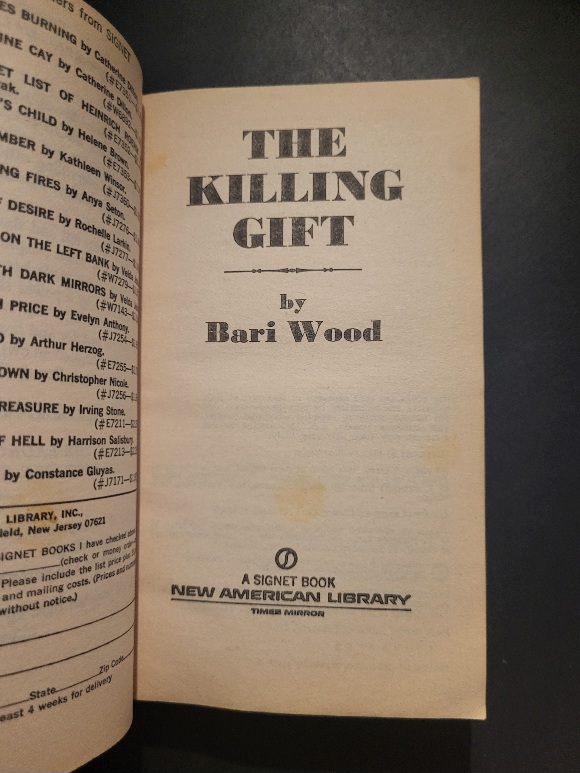 The Killing Gift by Bari Wood Signet J 7350 1977 Horror Paperback