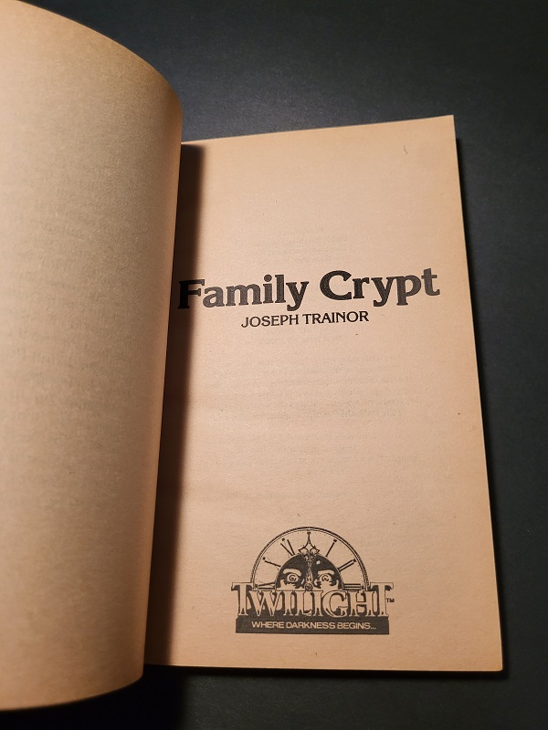 Twilight: #20 Family Crypt by Joseph Trainor June 1984 1st Printing Dell Paperback YA Horror