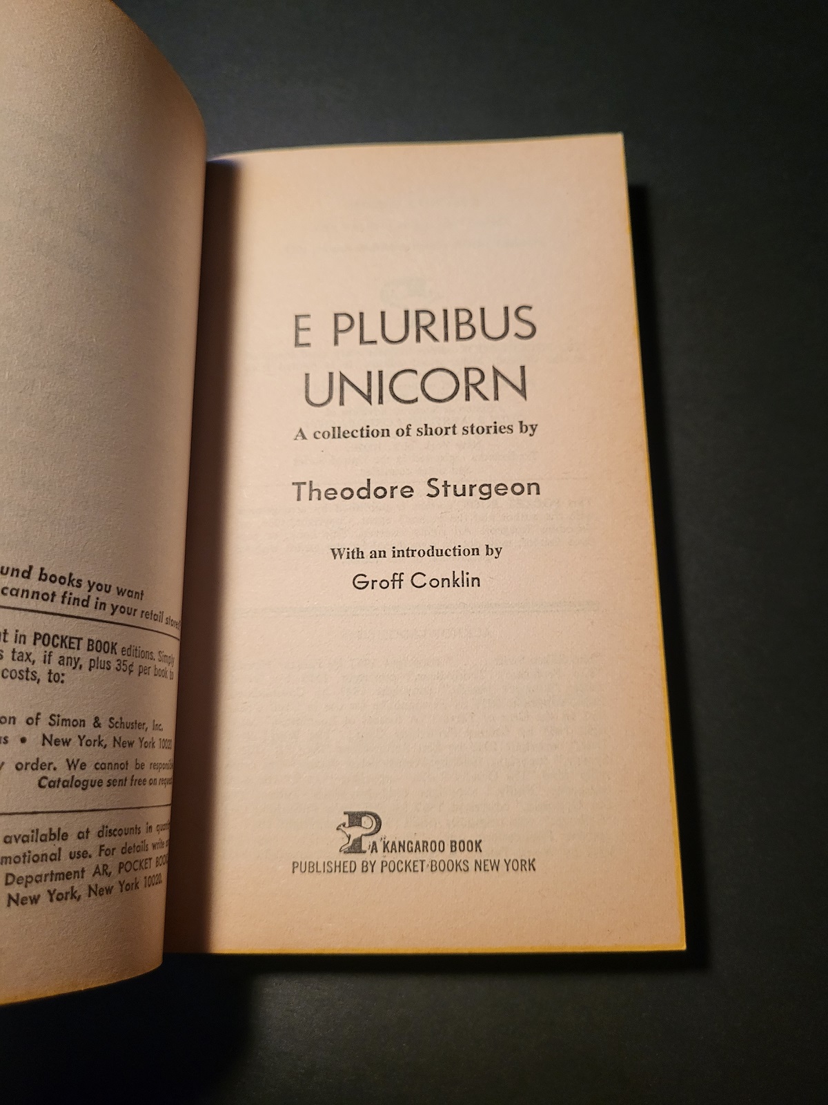 E Pluribus Unicorn by Theodore Sturgeon 1977 Pocket Science Fiction Paperback