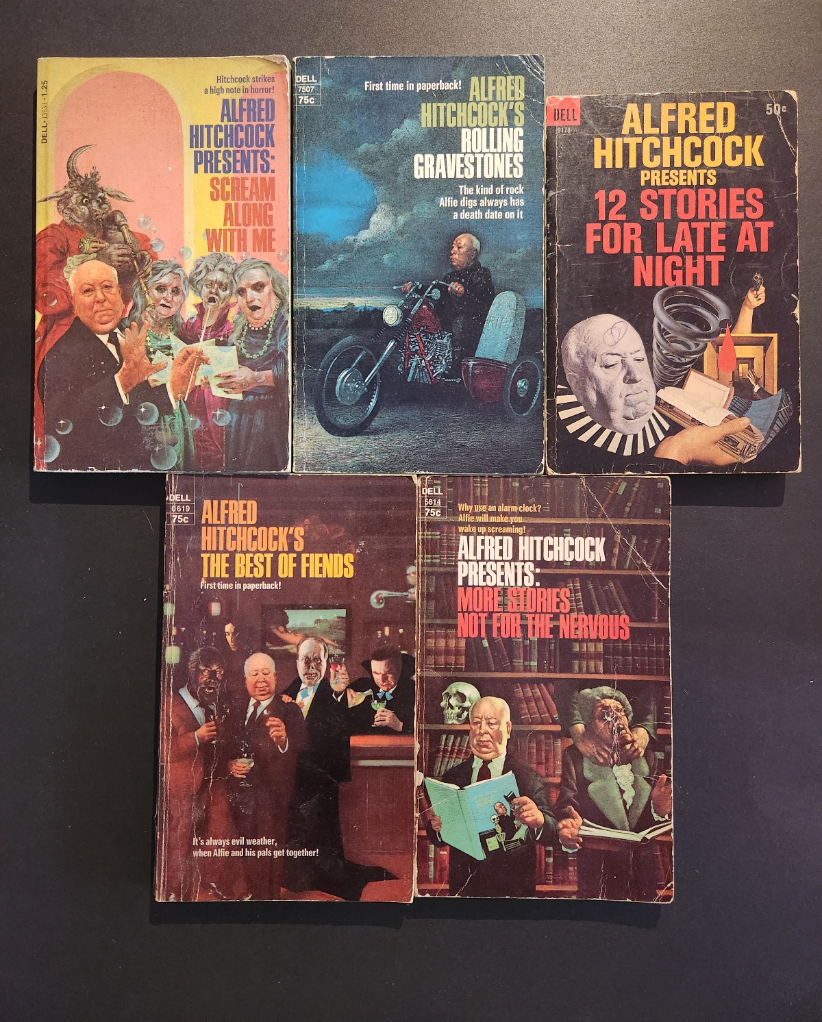 Alfred Hitchcock Presents, 5 Vintage Paperback Books Bundle